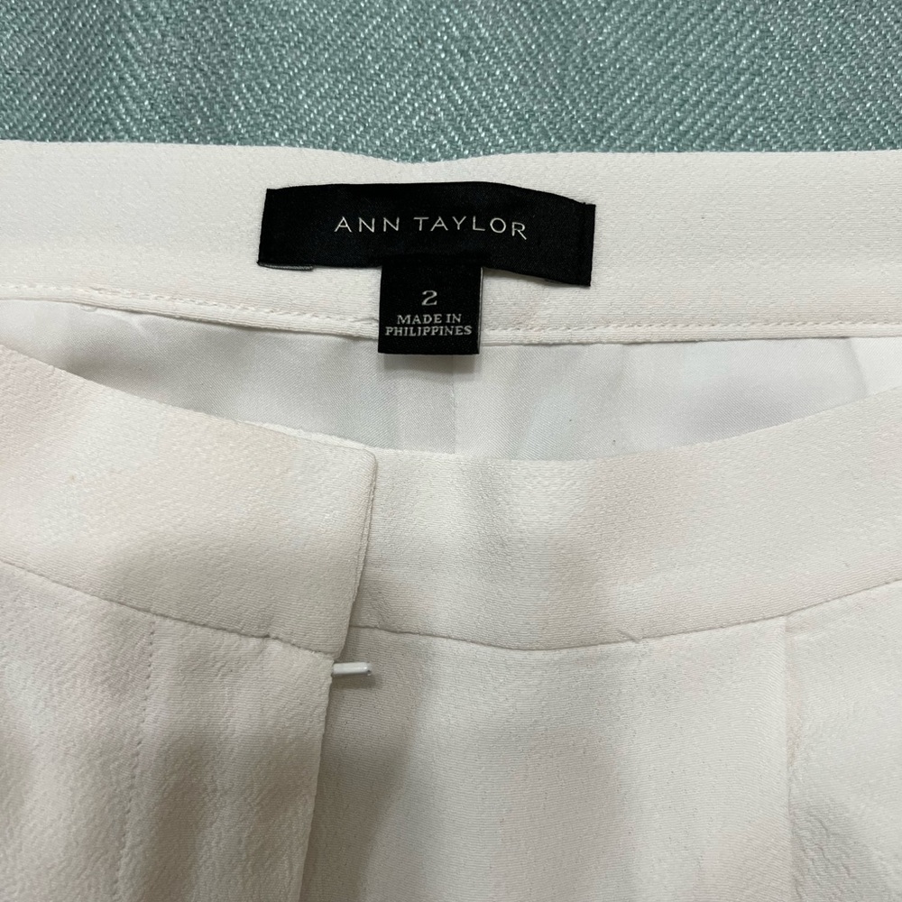 Ann Taylor Wide Leg Pleated White Work Pants - Picture 2 of 5